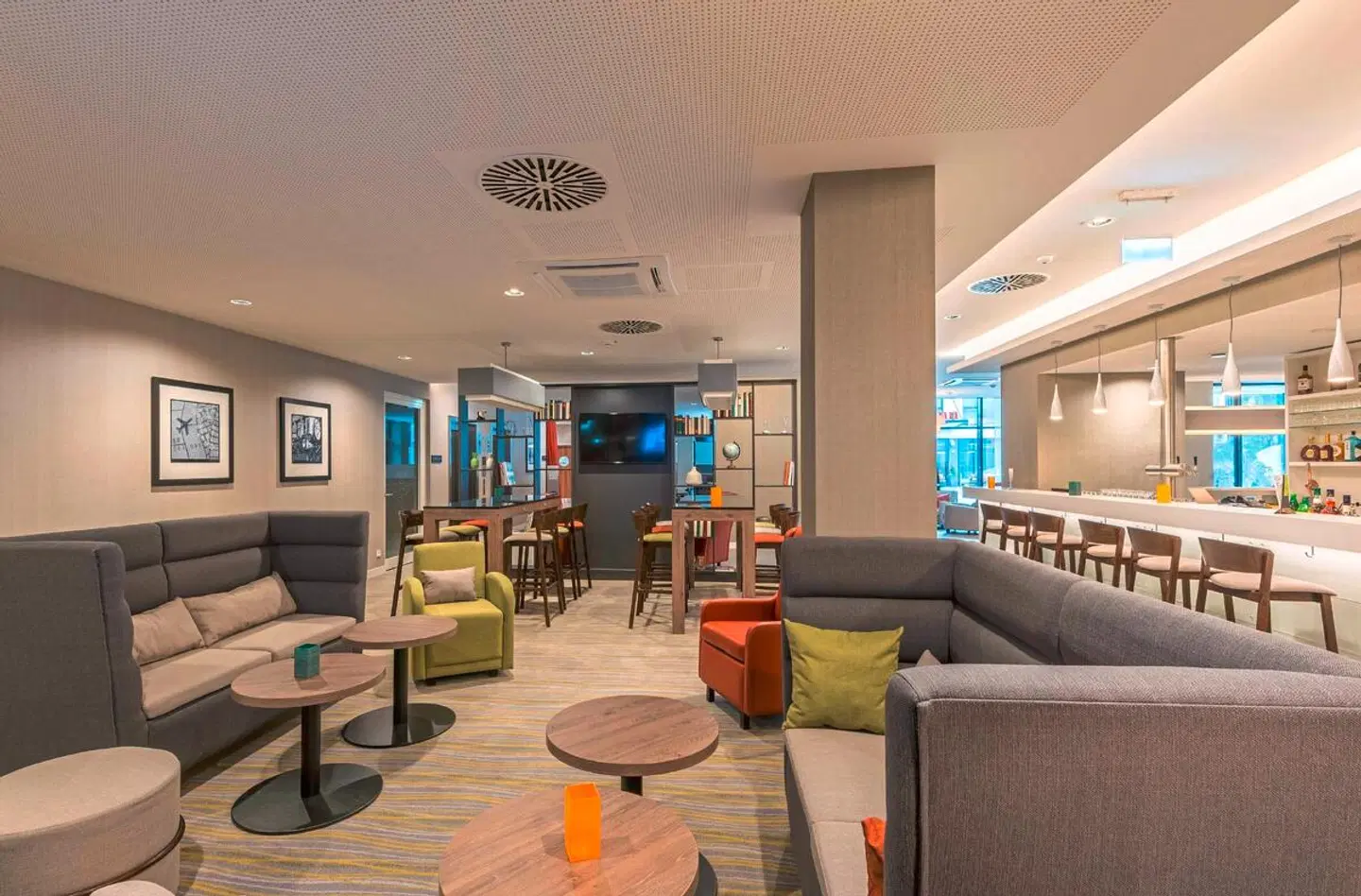 Hampton by Hilton München City West - inklusive NFL Munich Ticket LOUNGE_LOBBY