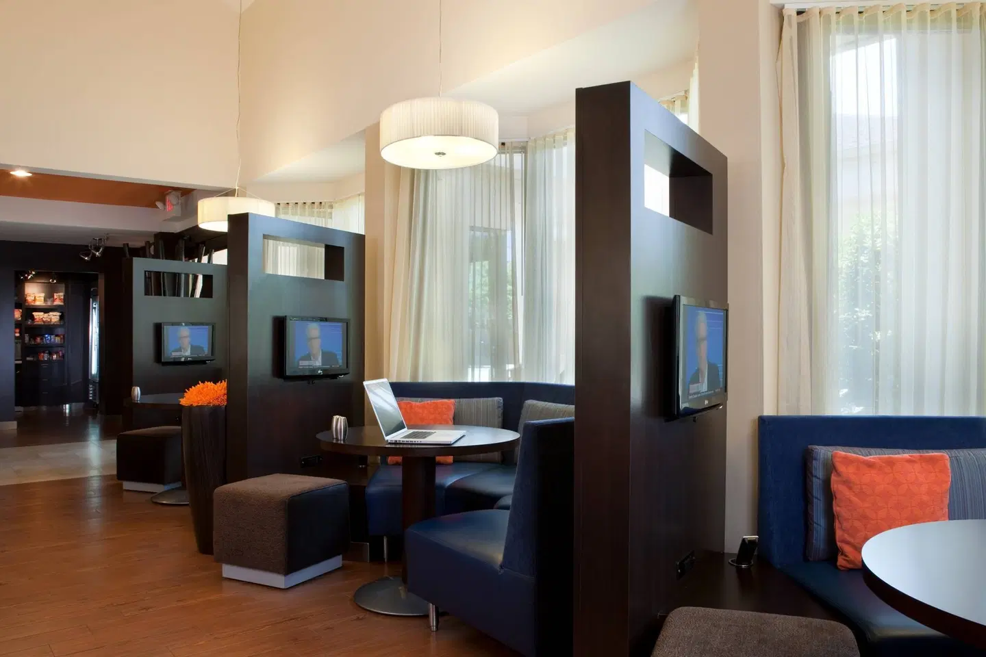 Courtyard by Marriott Baton Rouge Acadian Centre/LSU Area ROOM_EXAMPLE