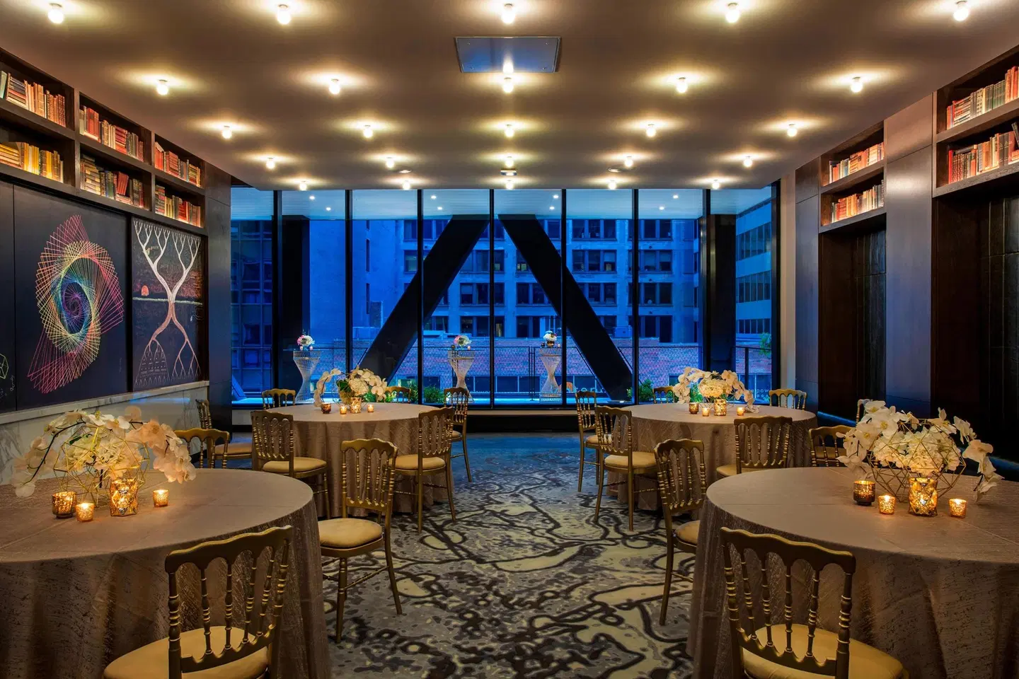 Hotel EMC2, Autograph Collection Bar