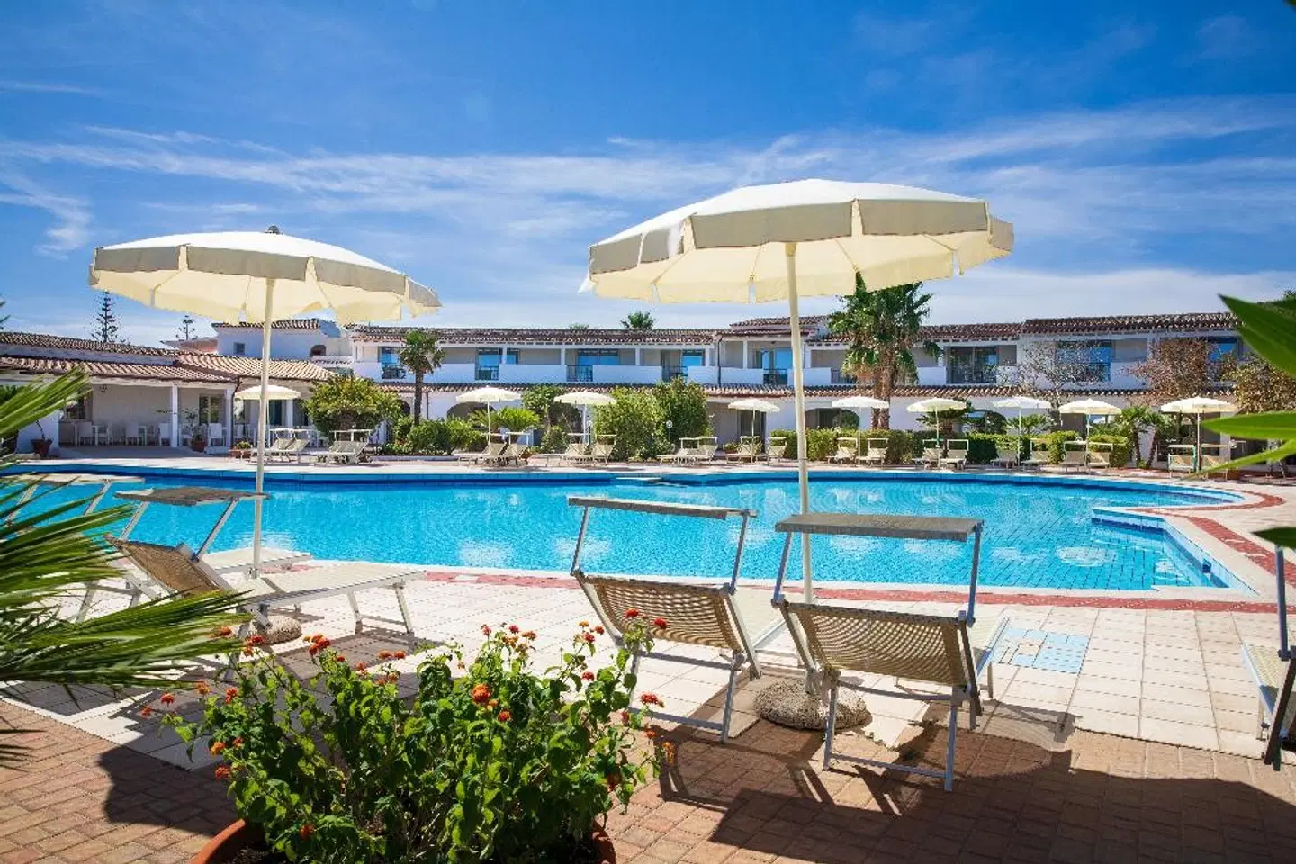 Nicolaus Club Quattro Lune Resort OUTDOOR_POOL