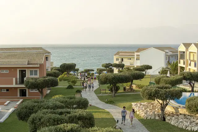 Mareblue Beach Corfu Resort Garten