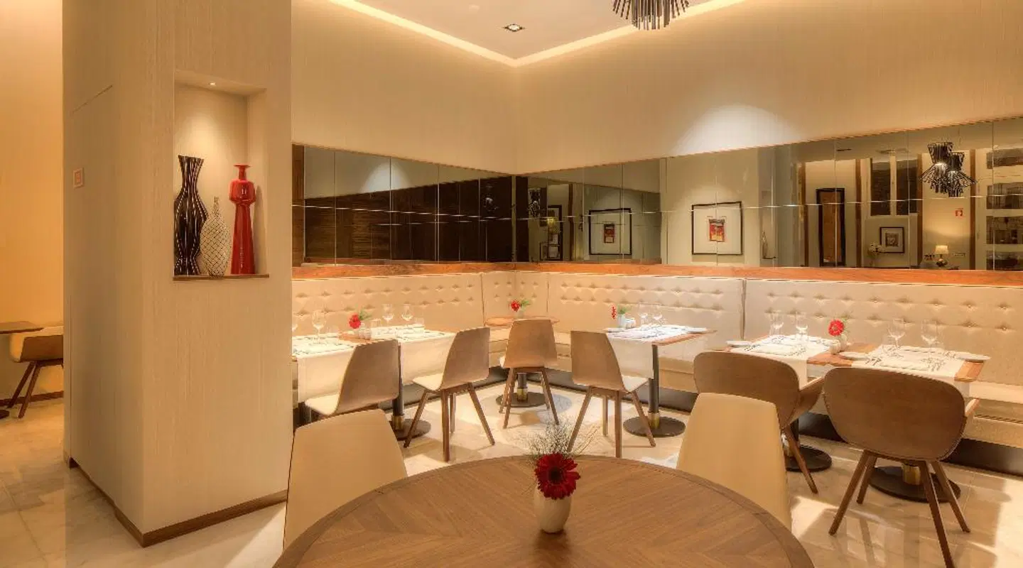NH Collection Porto Batalha Restaurant