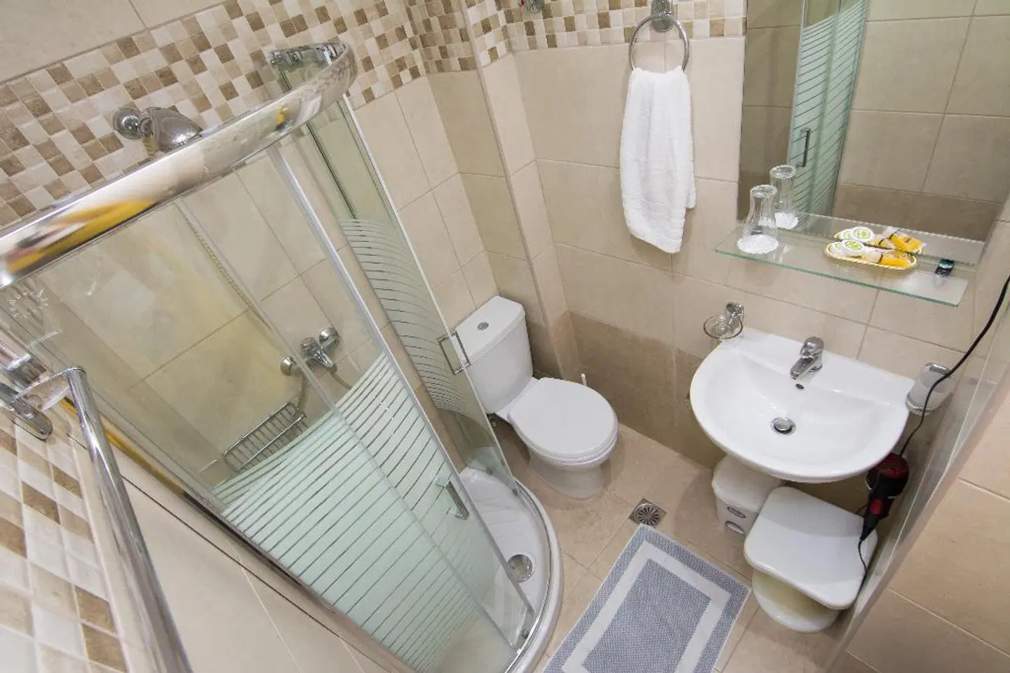 Primavera Hotel Badezimmer