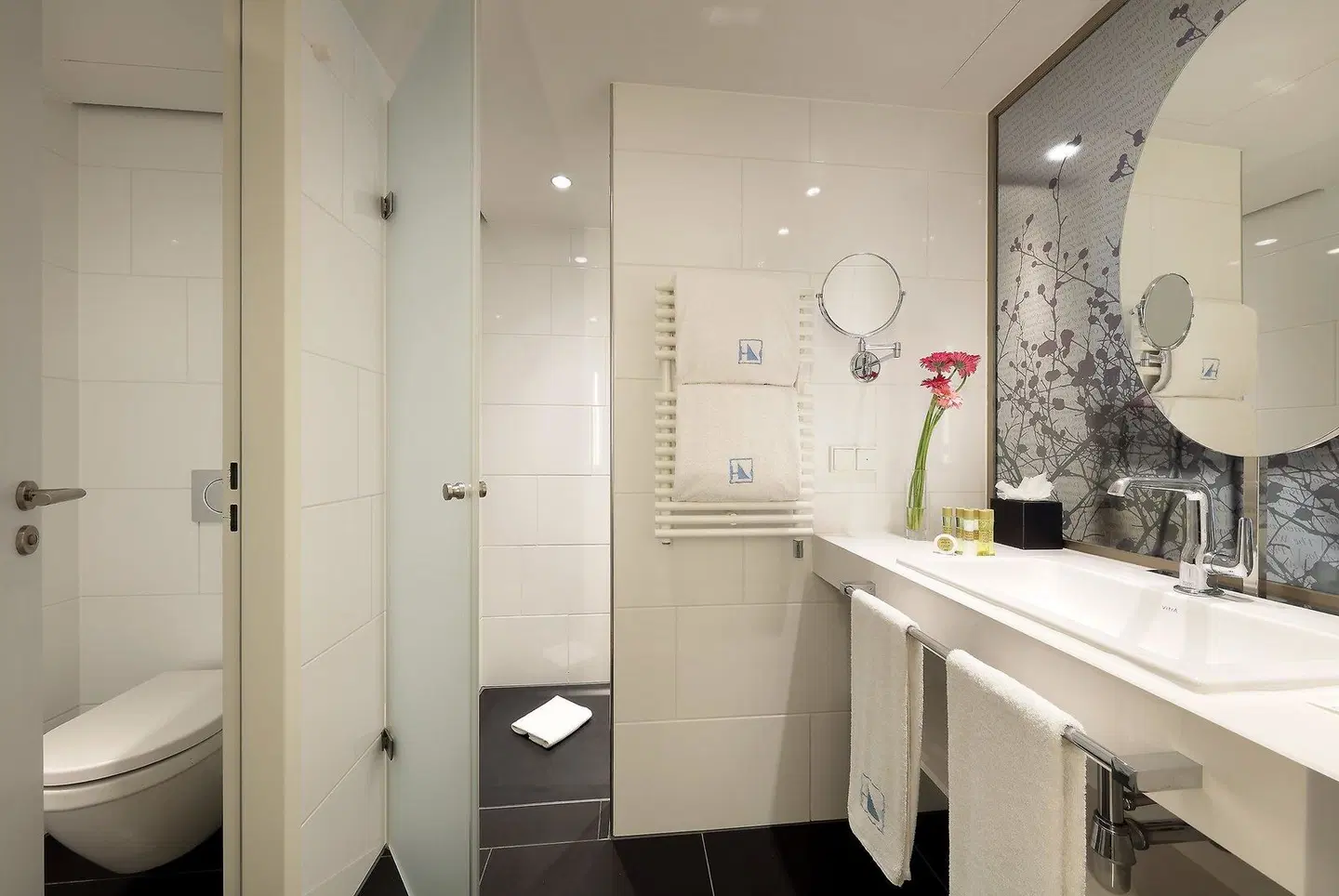 Eurostars Book Hotel Badezimmer