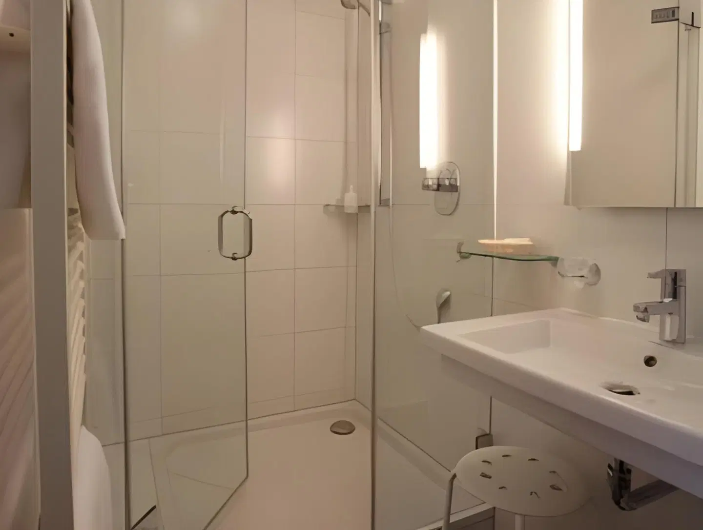 das Hotel am alten Park Badezimmer