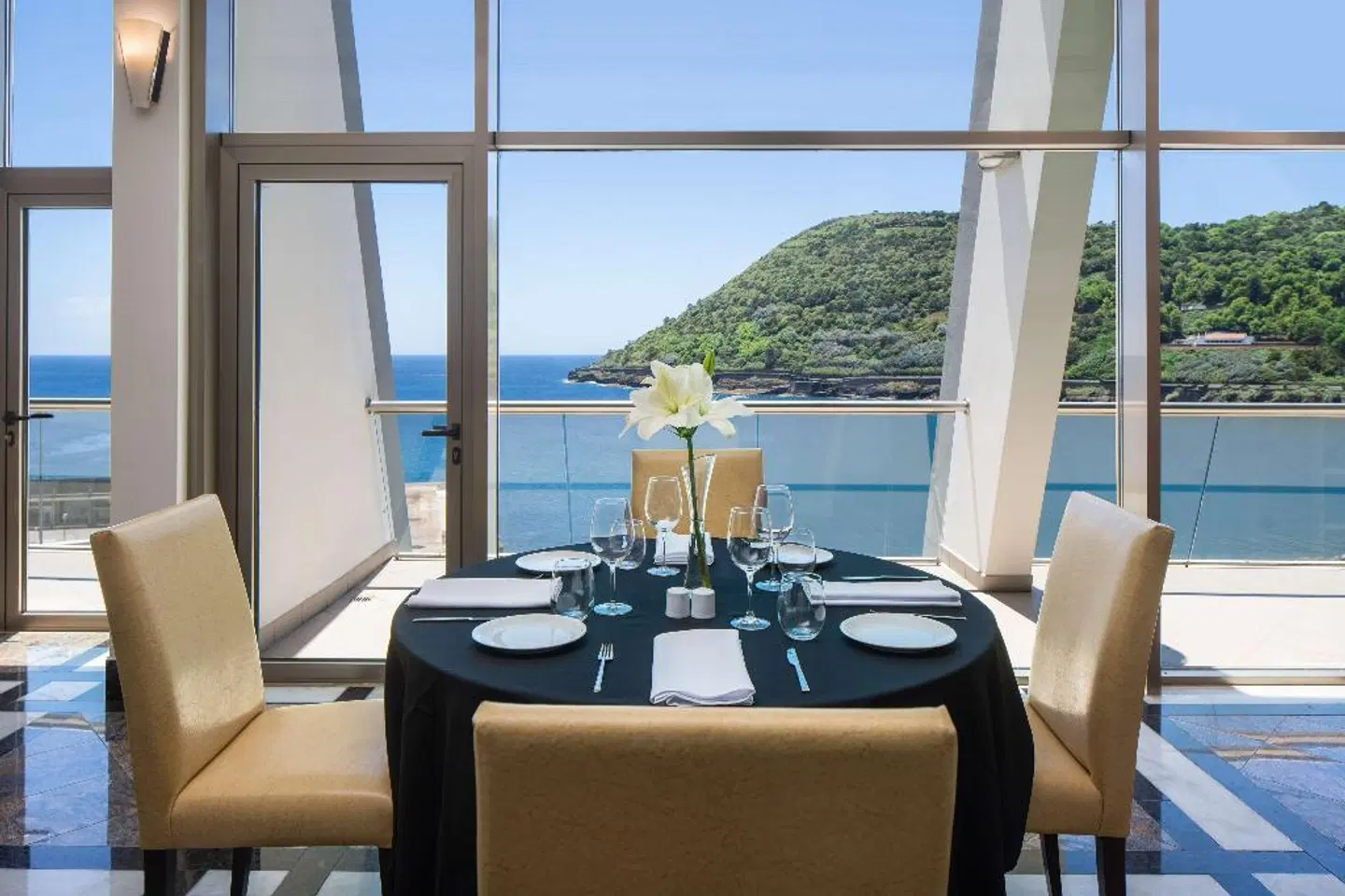 Angra Marina Hotel Restaurant
