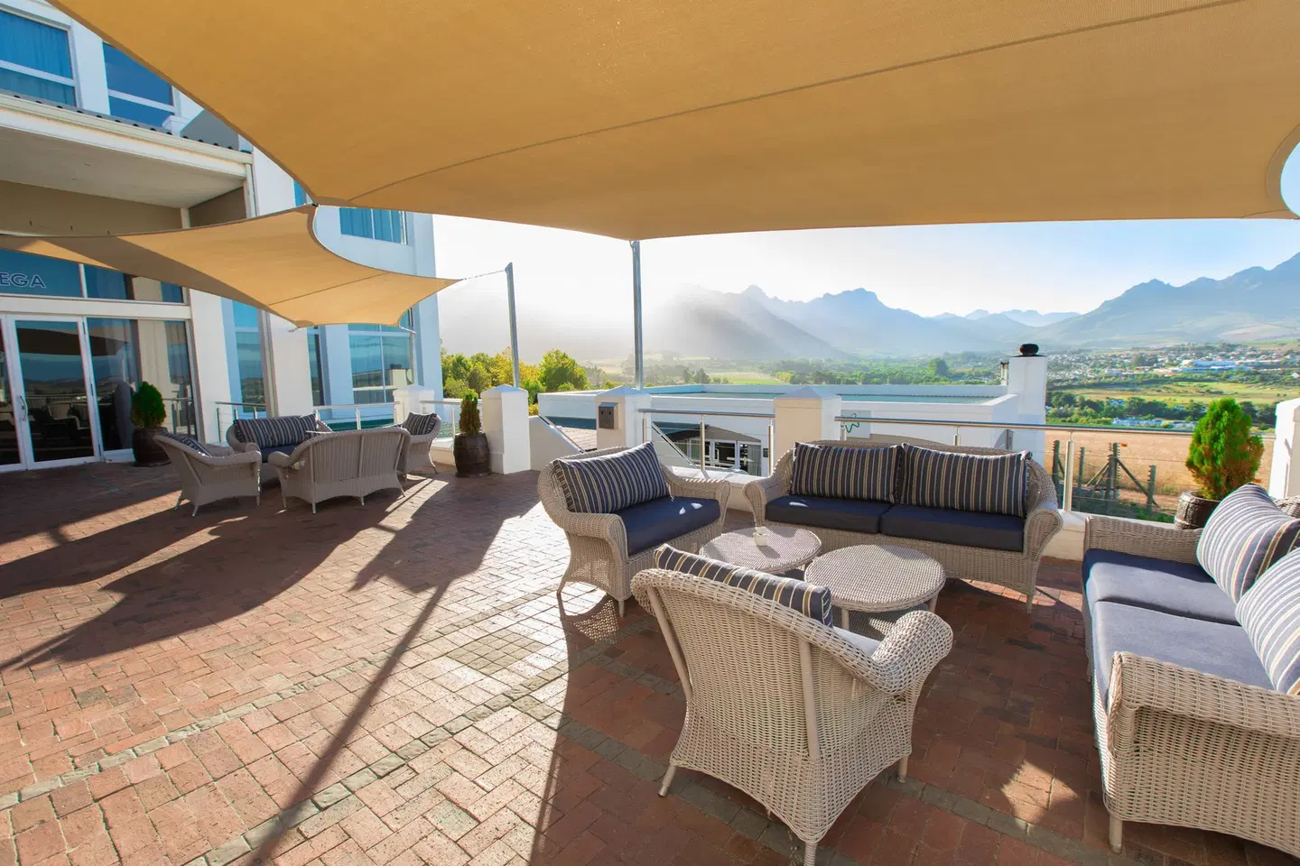 Protea Hotel by Marriott Stellenbosch and Conference Centre Terrasse