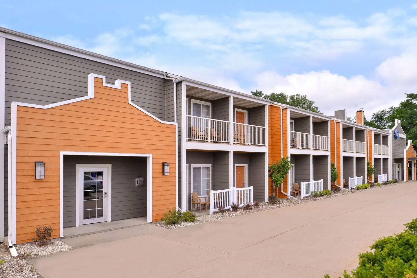 Best Western Designer Inn and Suites EXTERIOR