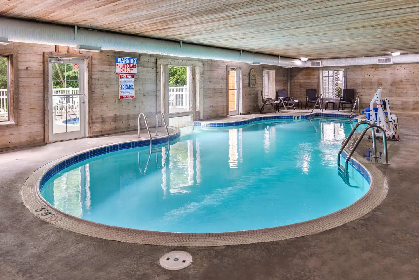 Best Western Designer Inn and Suites Hallenbad