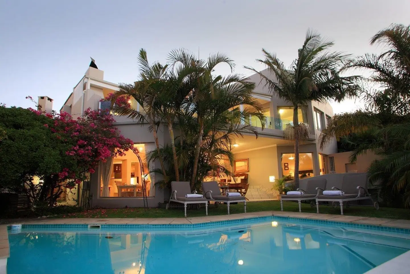 Ocean Watch Guest House OUTDOOR_POOL