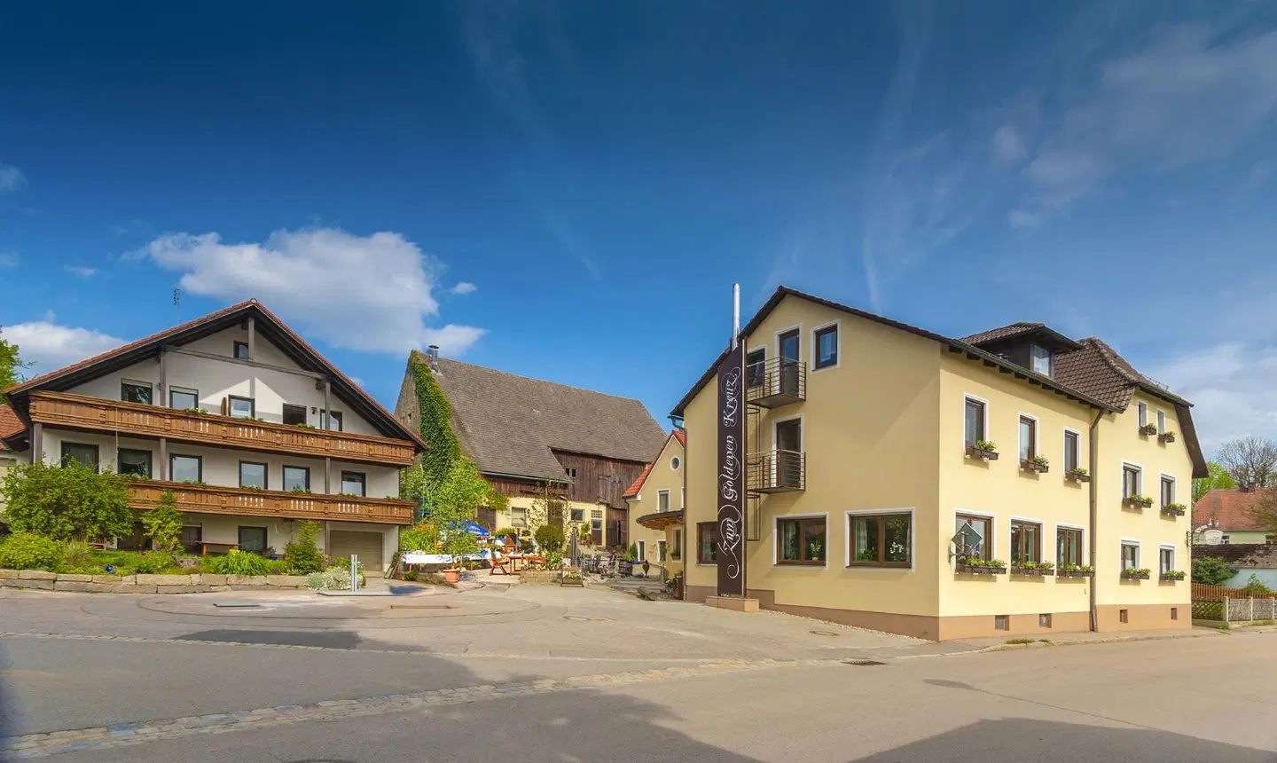 Goldenes Kreuz EXTERIOR