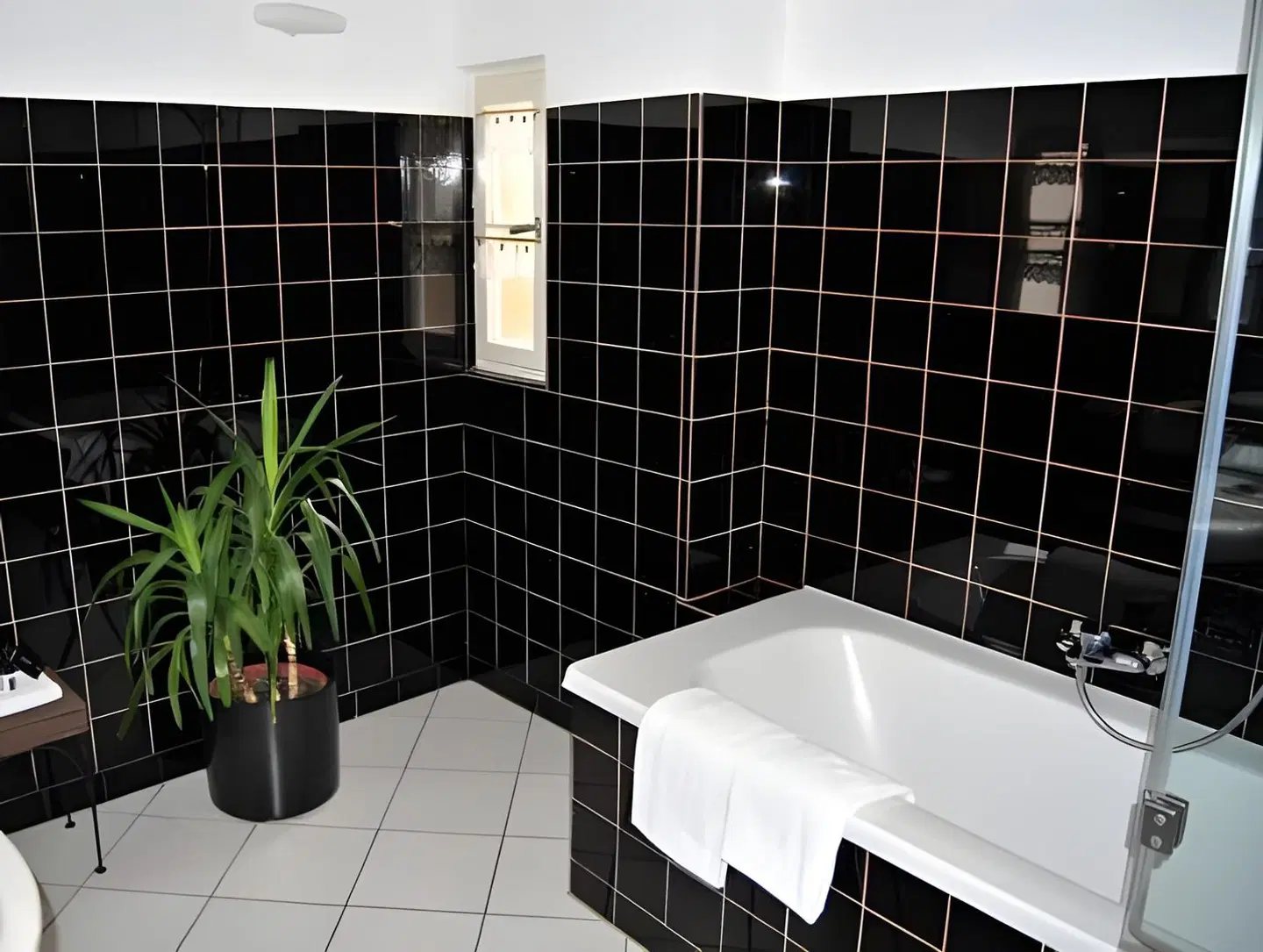 Lodner Hotel Drei Mohren Badezimmer