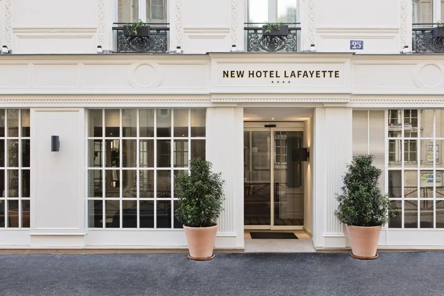 New Hotel Lafayette EXTERIOR