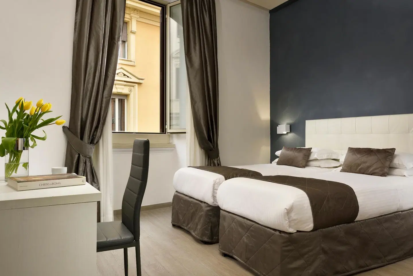 Patria ROOM_EXAMPLE