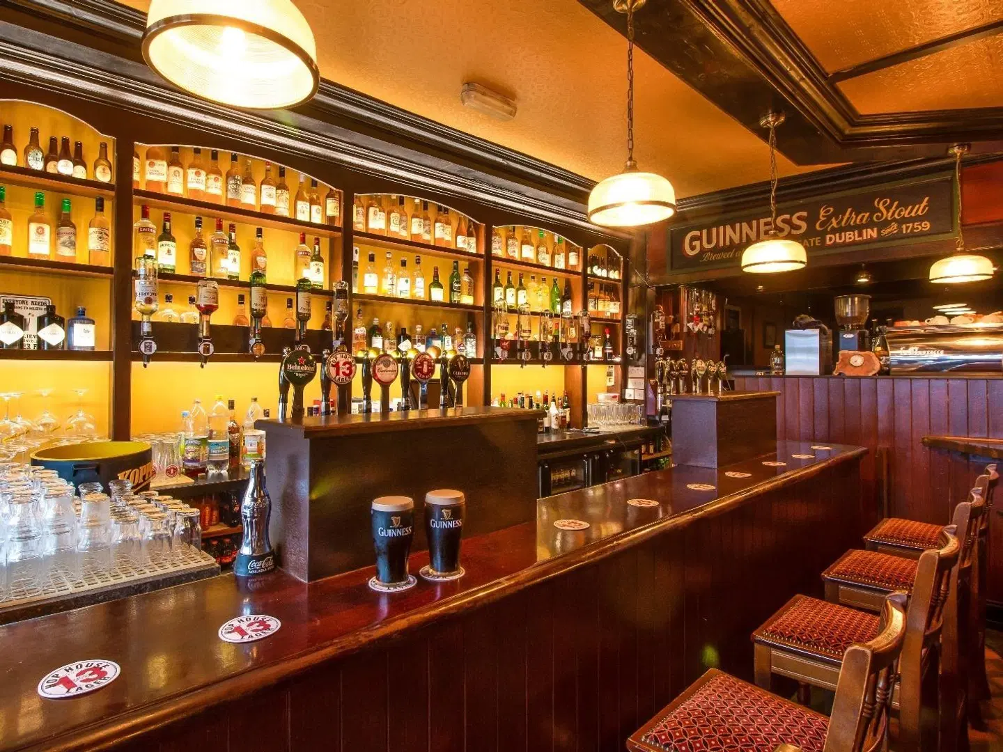Kingstons Townhouse Bar