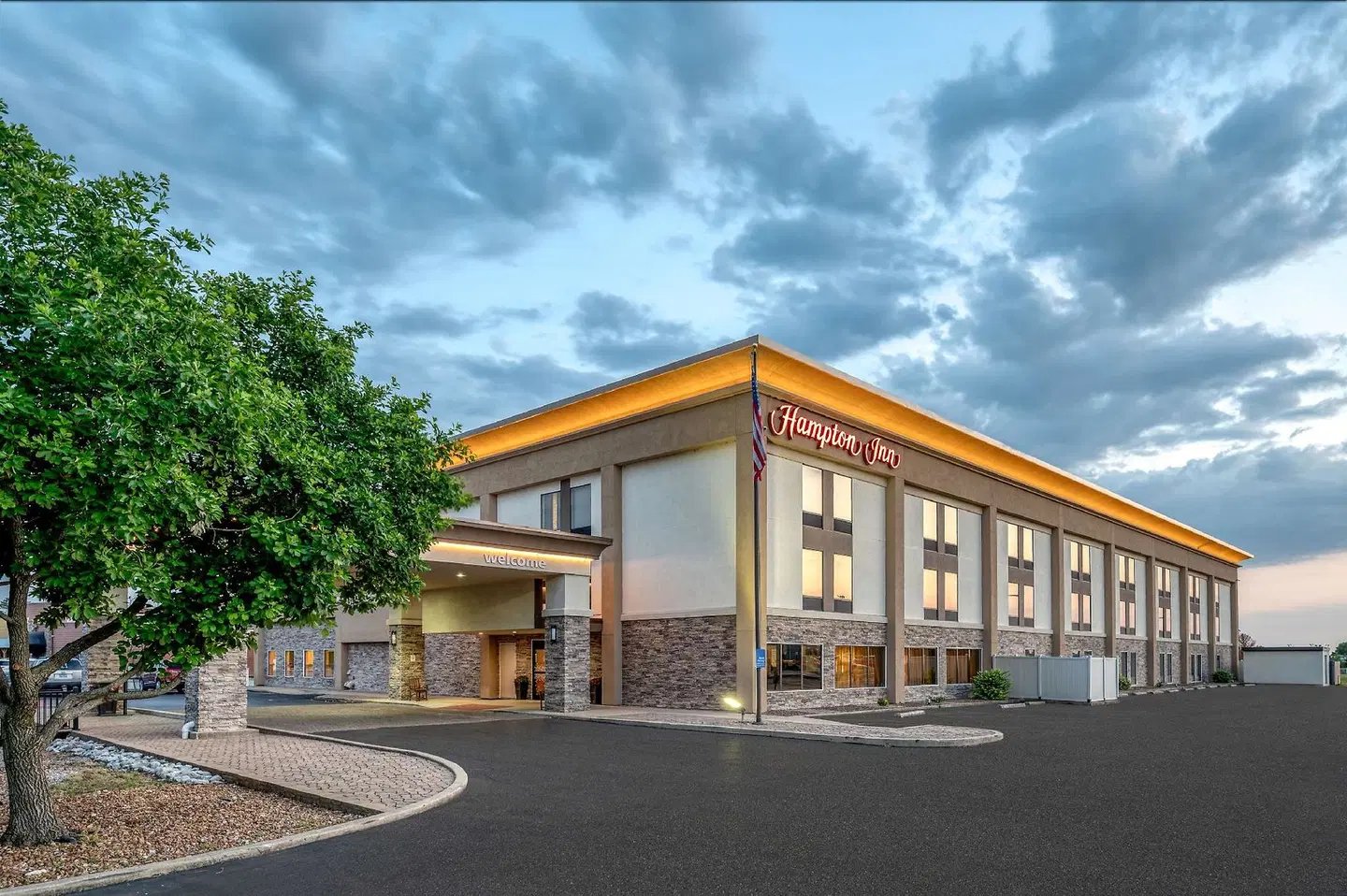 Hampton Inn Collinsville EXTERIOR