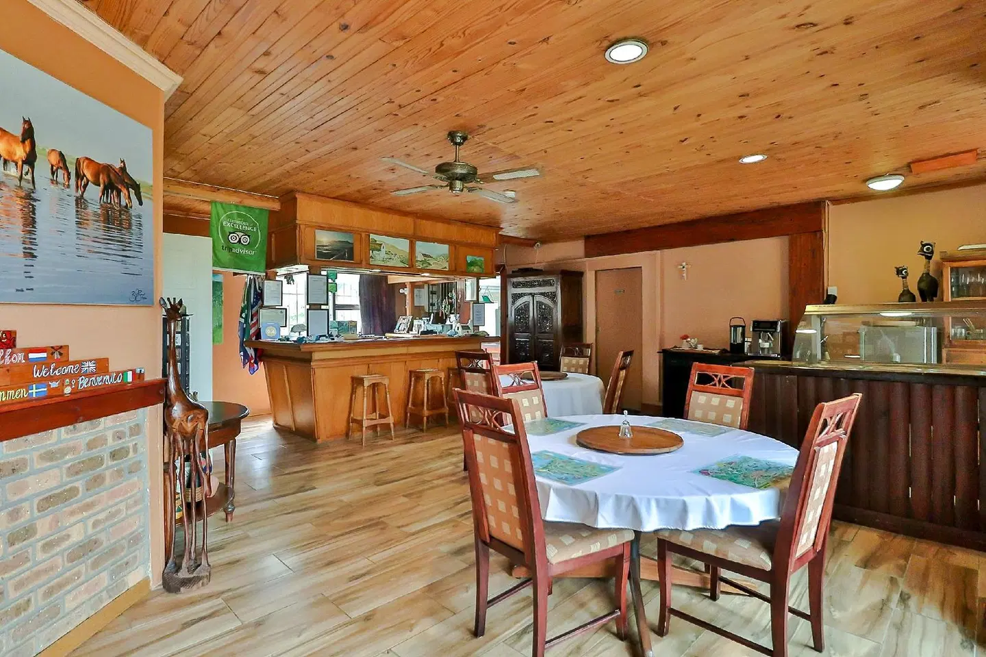 Fisherhaven Travellers Lodge Bar