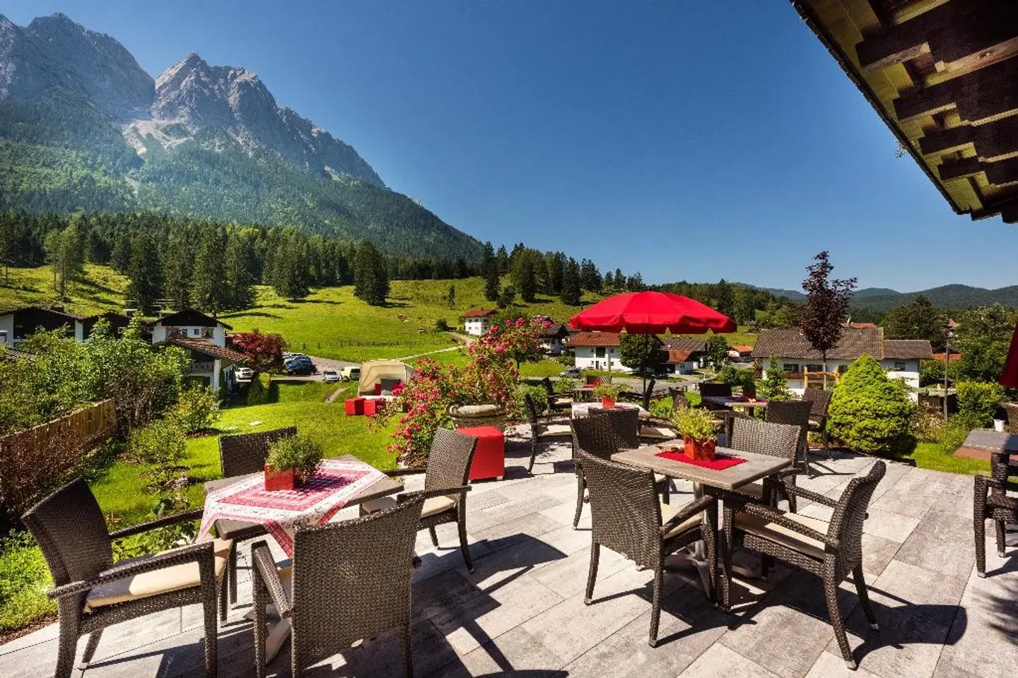 Bayern Resort Hotel & Apartments Terrasse