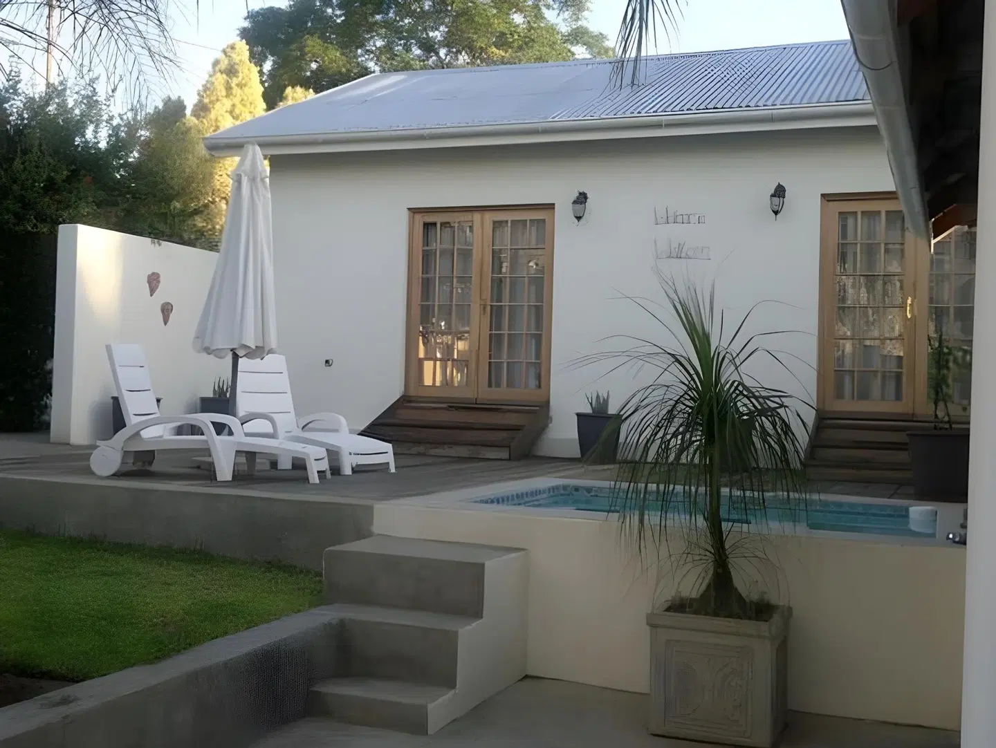 Oasis Shanti Backpackers Terrasse