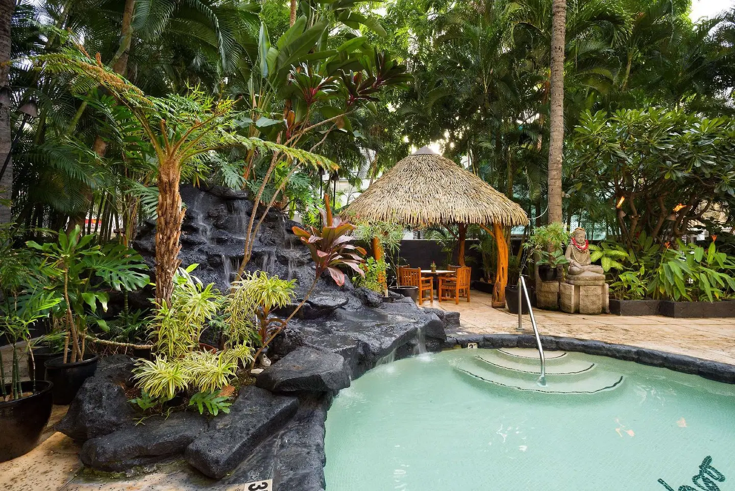 Castle Bamboo Waikiki Hotel OUTDOOR_POOL