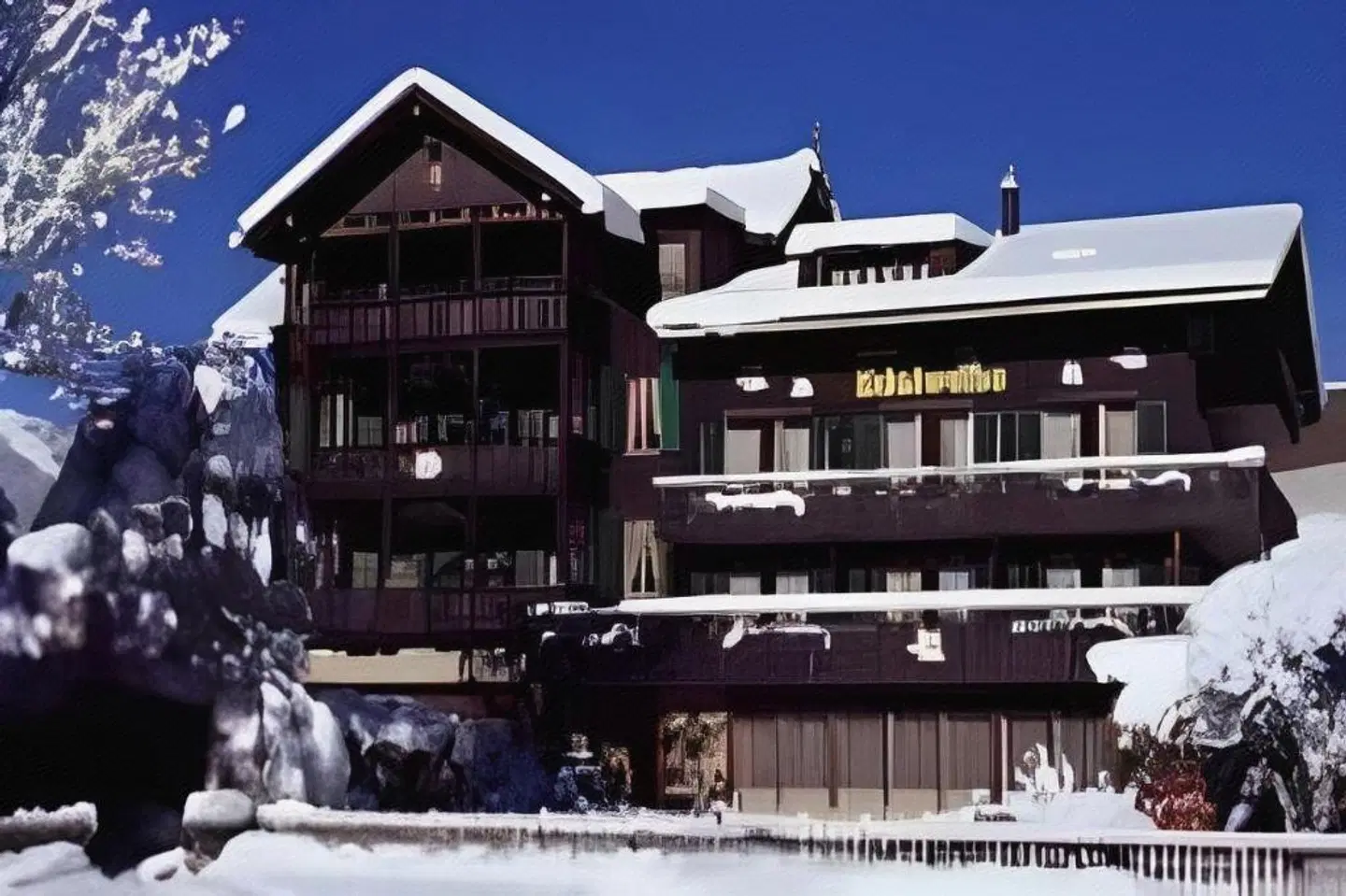 Hotel Edelweiss EXTERIOR