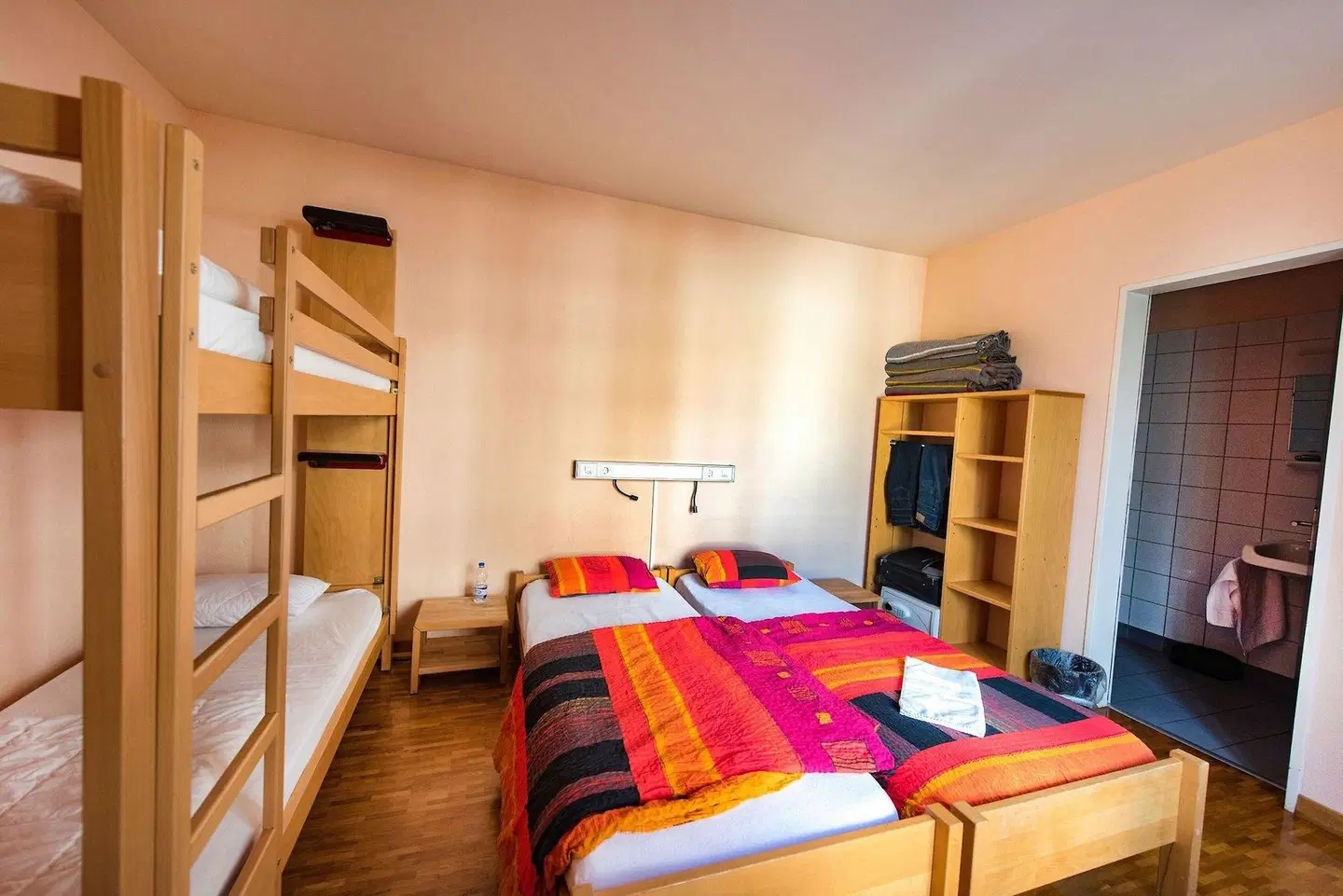 Geneva Hostel ROOM_EXAMPLE