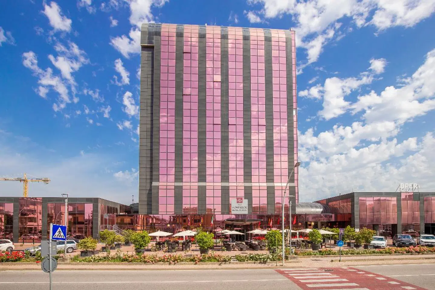 Montresor Hotel Tower EXTERIOR