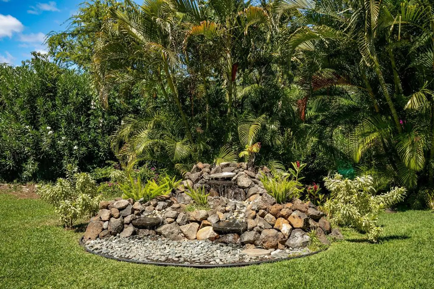 Aston at the Maui Banyan Garten