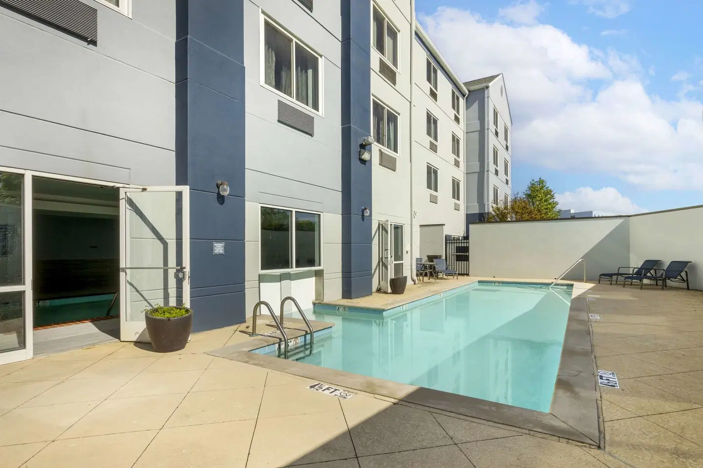 Best Western Plus Nashville Airport Hotel EXTERIOR