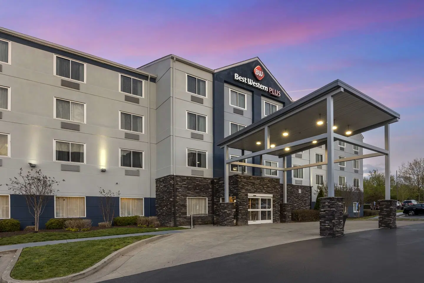 Best Western Plus Nashville Airport Hotel EXTERIOR