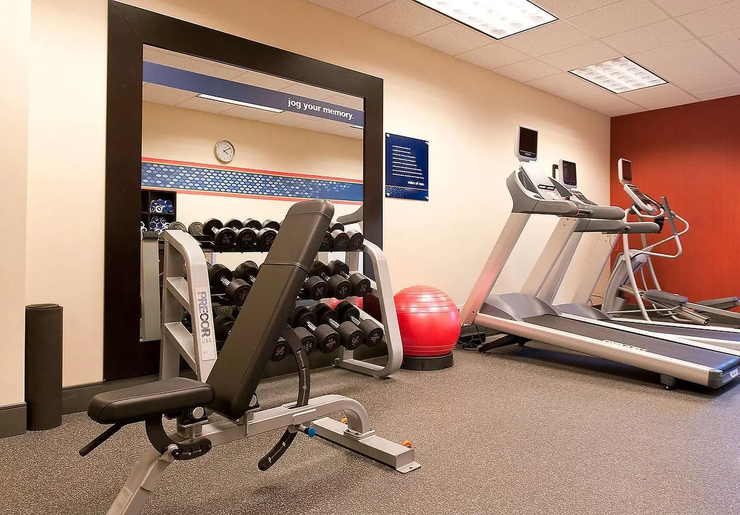 Hampton Inn & Suites Nashville-Vanderbilt-Elliston Place SPORTS_AND_LEISURE