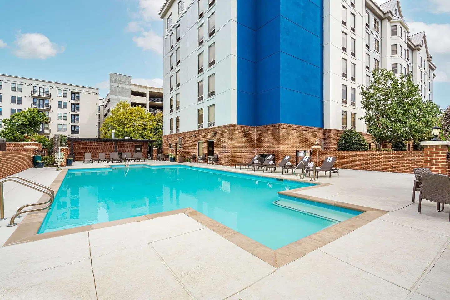 Hampton Inn & Suites Nashville-Vanderbilt-Elliston Place OUTDOOR_POOL