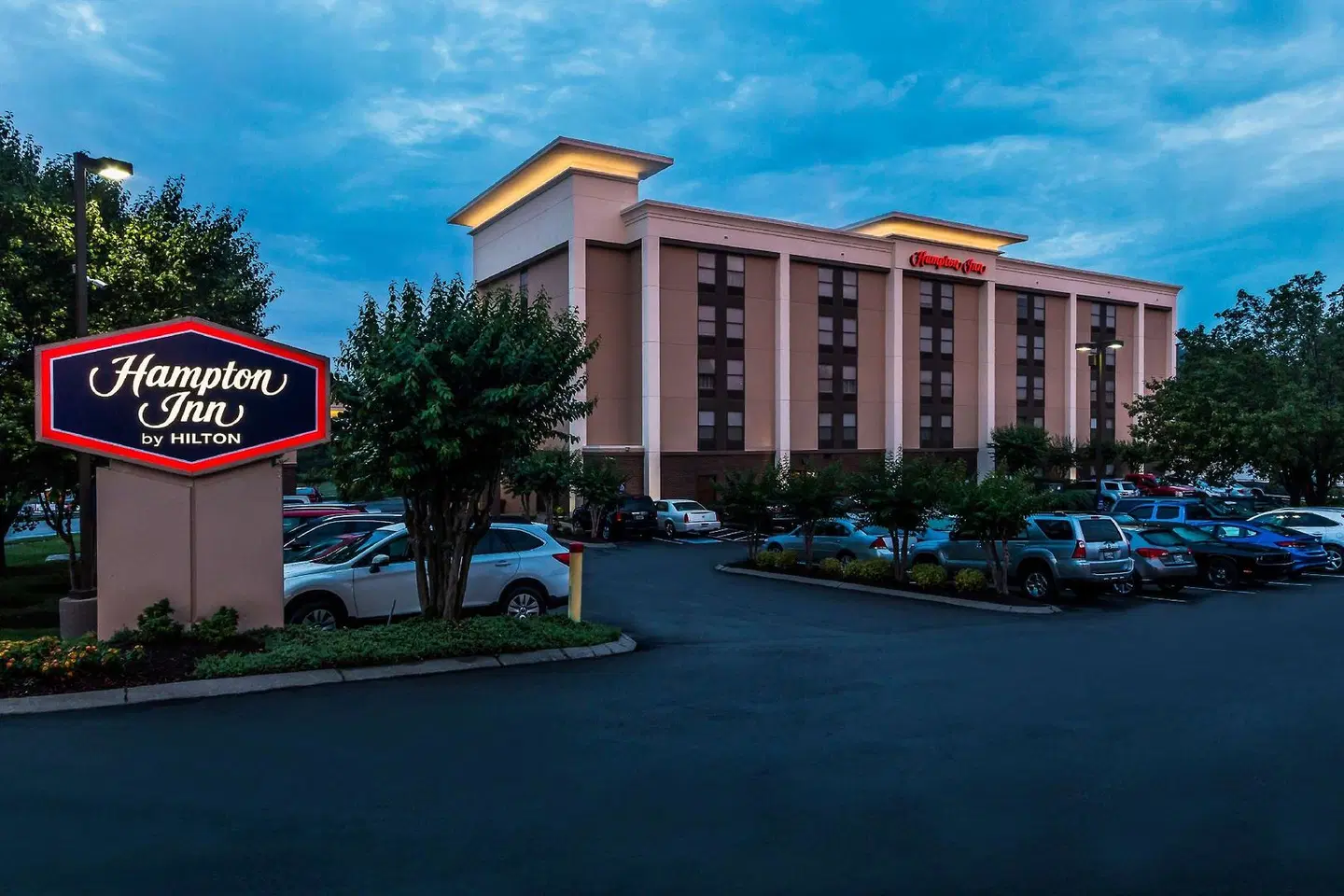 Hampton Inn Bellevue / Nashville-I-40 West EXTERIOR