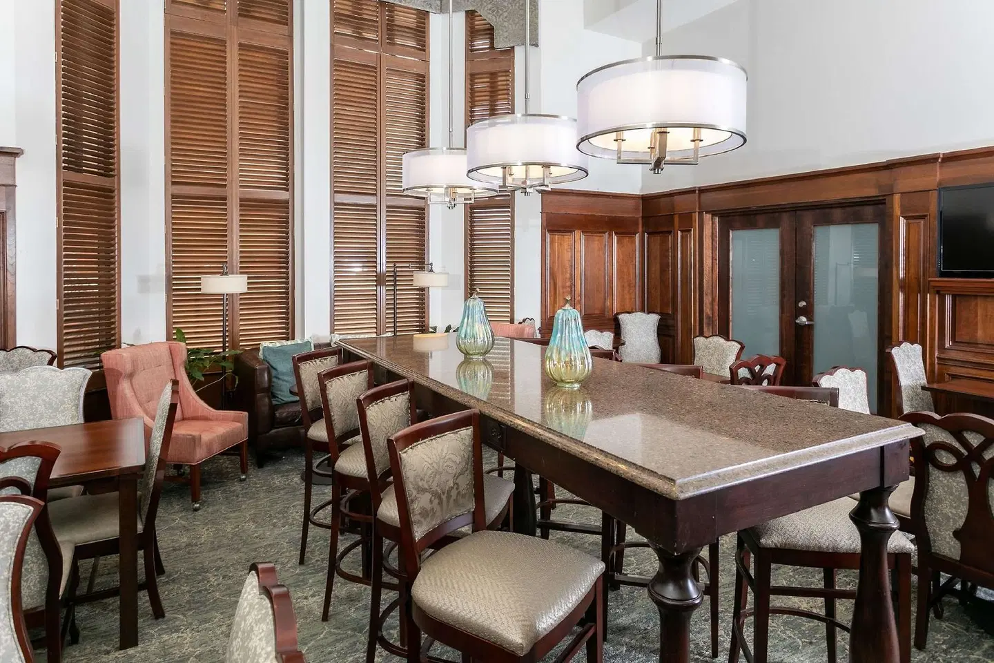 Hampton Inn & Suites Nashville-Green Hills Bar