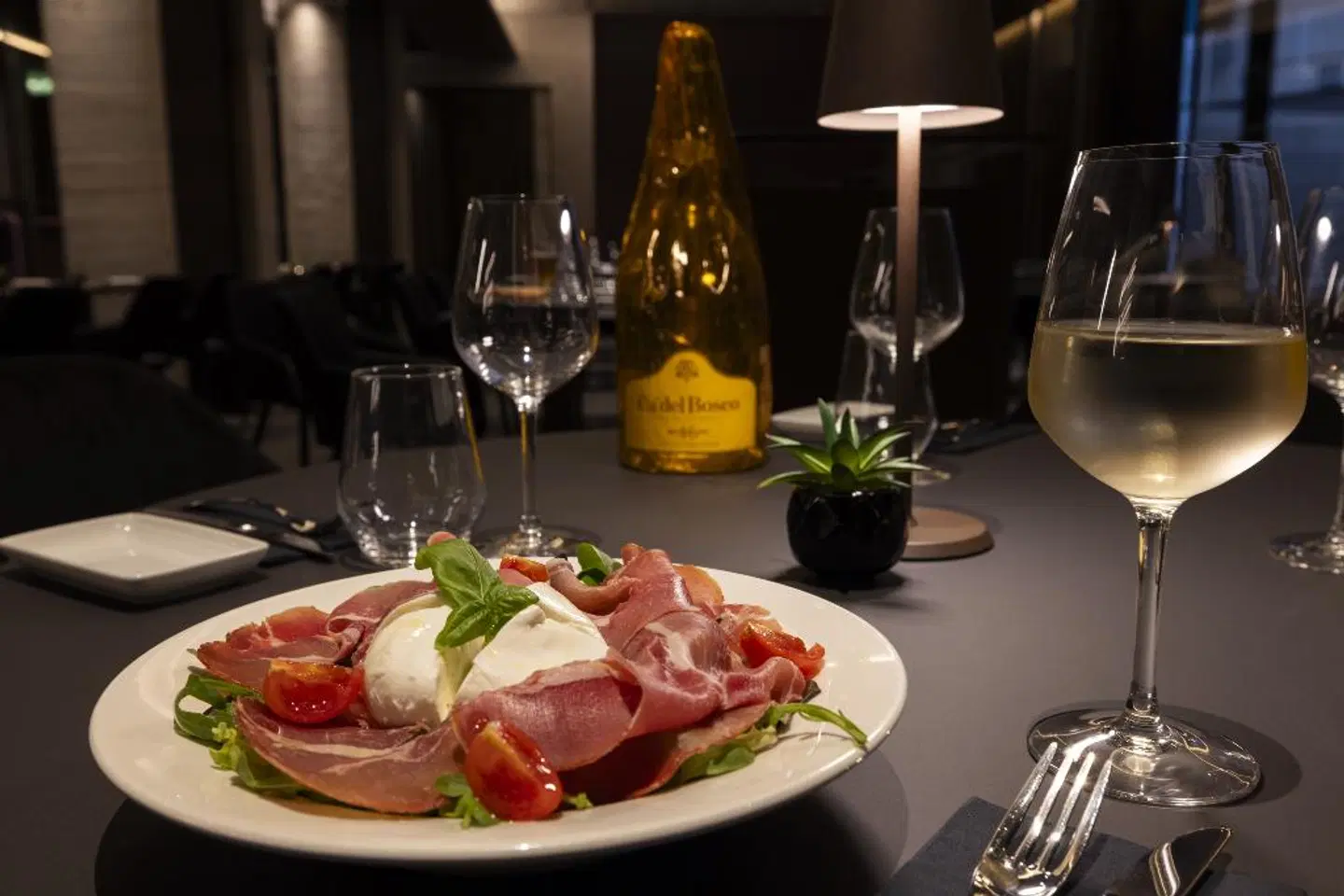 Joy 124 Restaurant