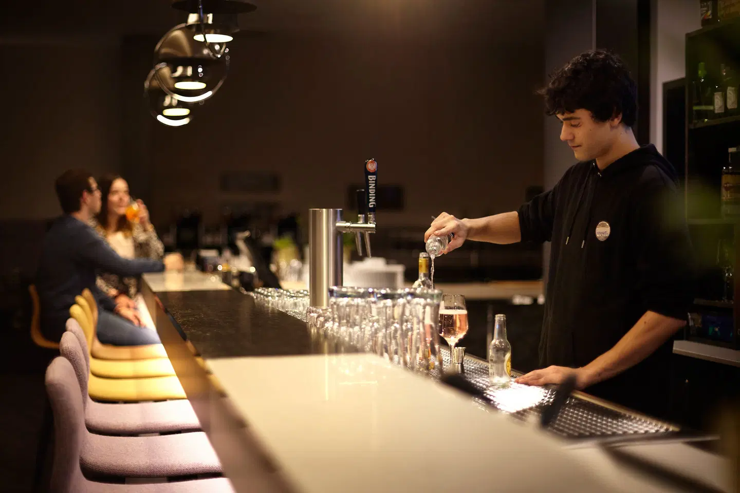 Holiday Inn - the niu, Air Frankfurt Messe Bar