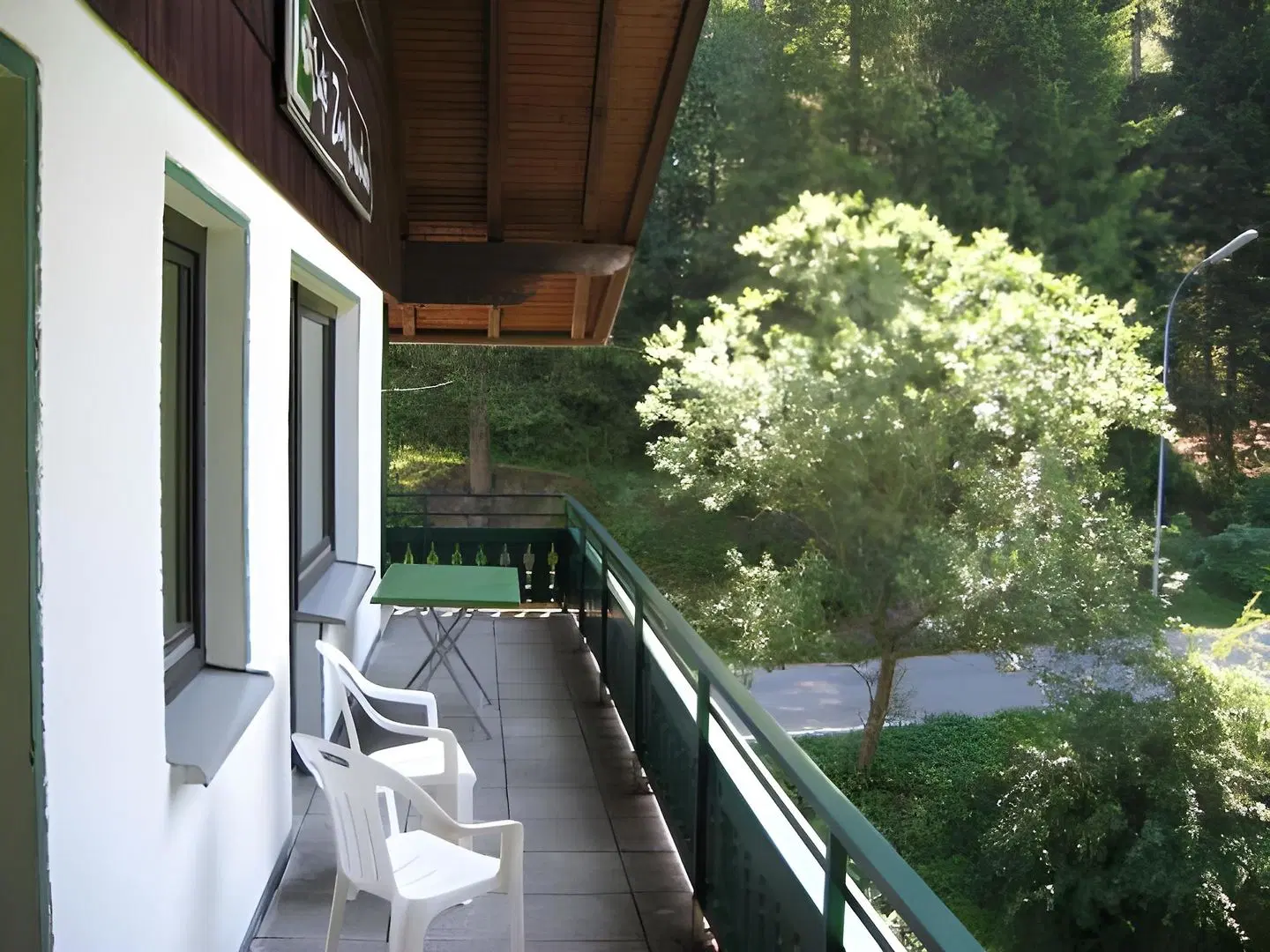Zum Paradies Terrasse