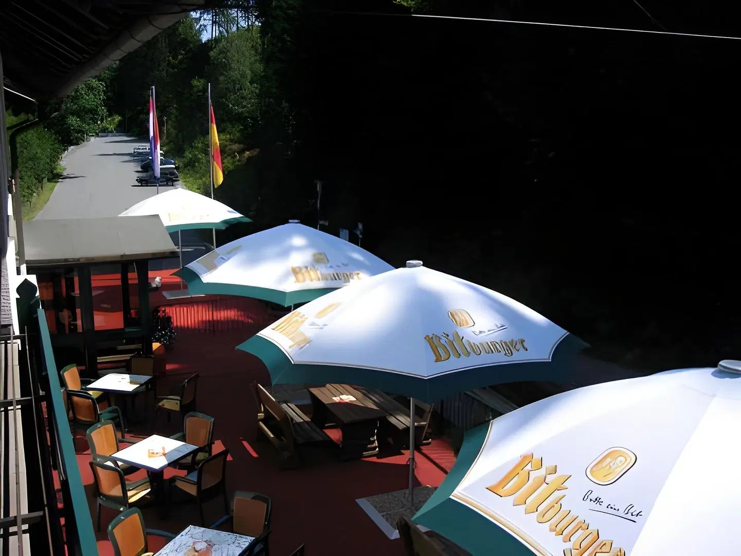 Zum Paradies Terrasse