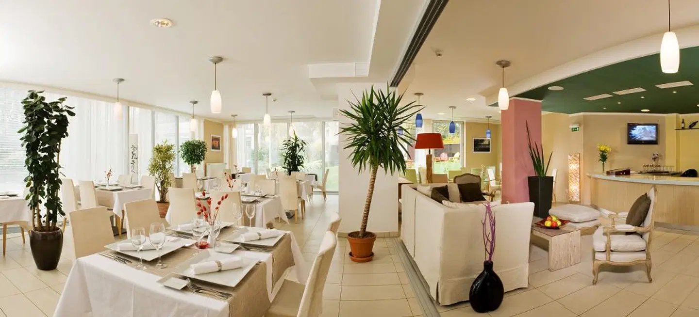 Michael Restaurant