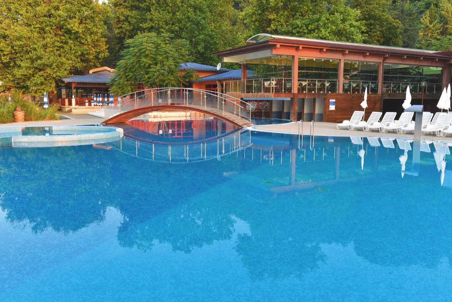 Arabella Beach OUTDOOR_POOL