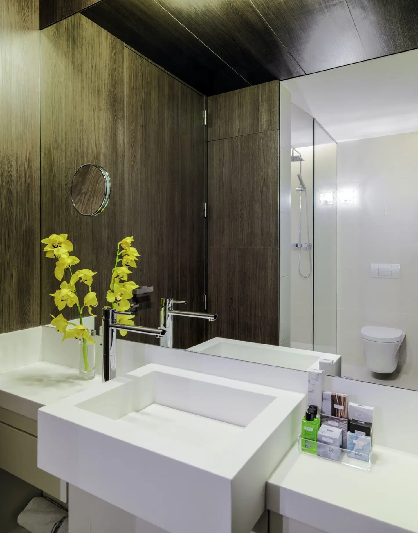 H10 Urquinaona Plaza Badezimmer