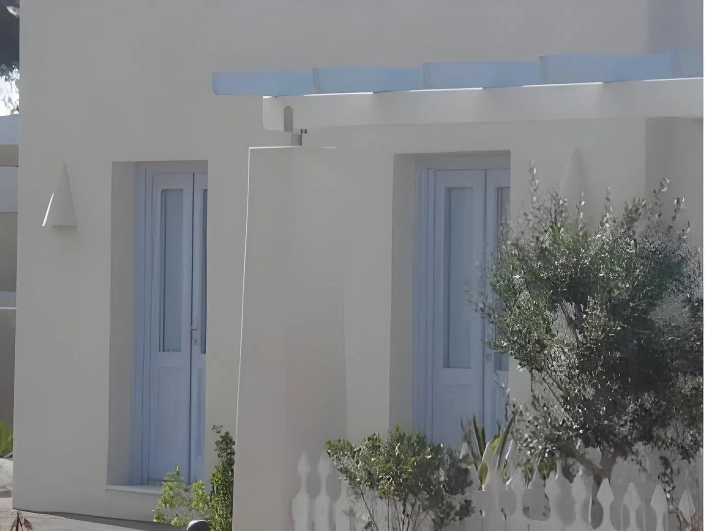 Thera Incognita Studios EXTERIOR