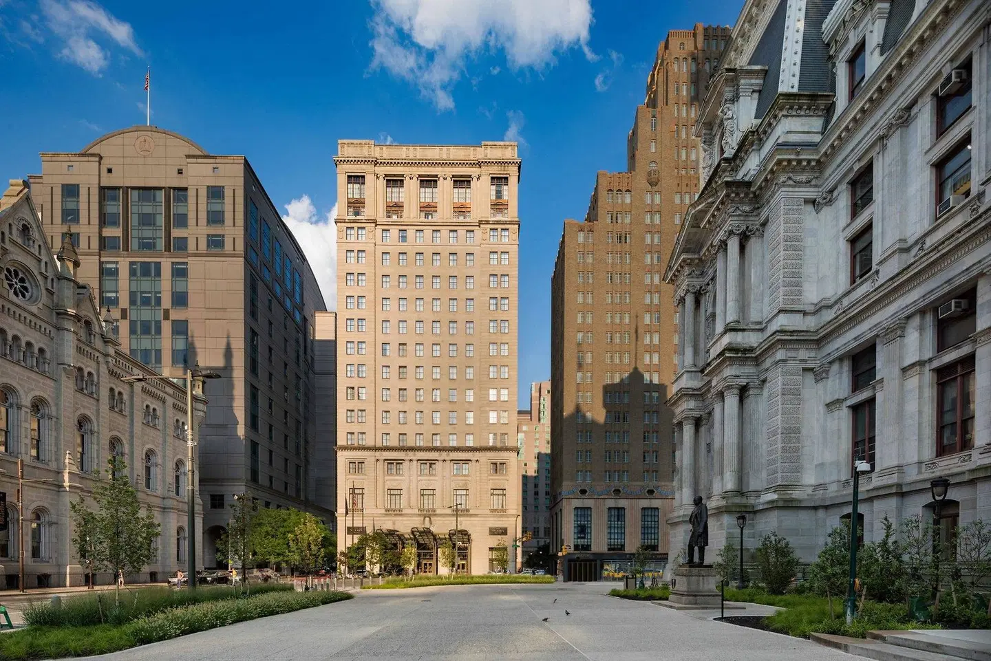 The Notary Hotel, Autograph Collection EXTERIOR