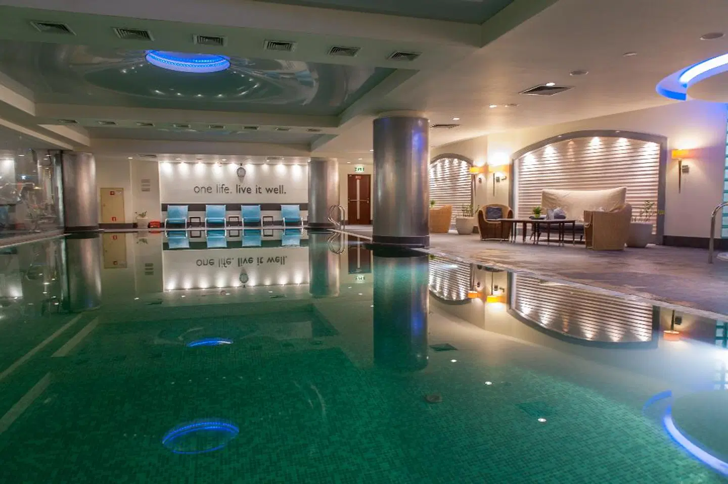Regent Warsaw Hotel Hallenbad