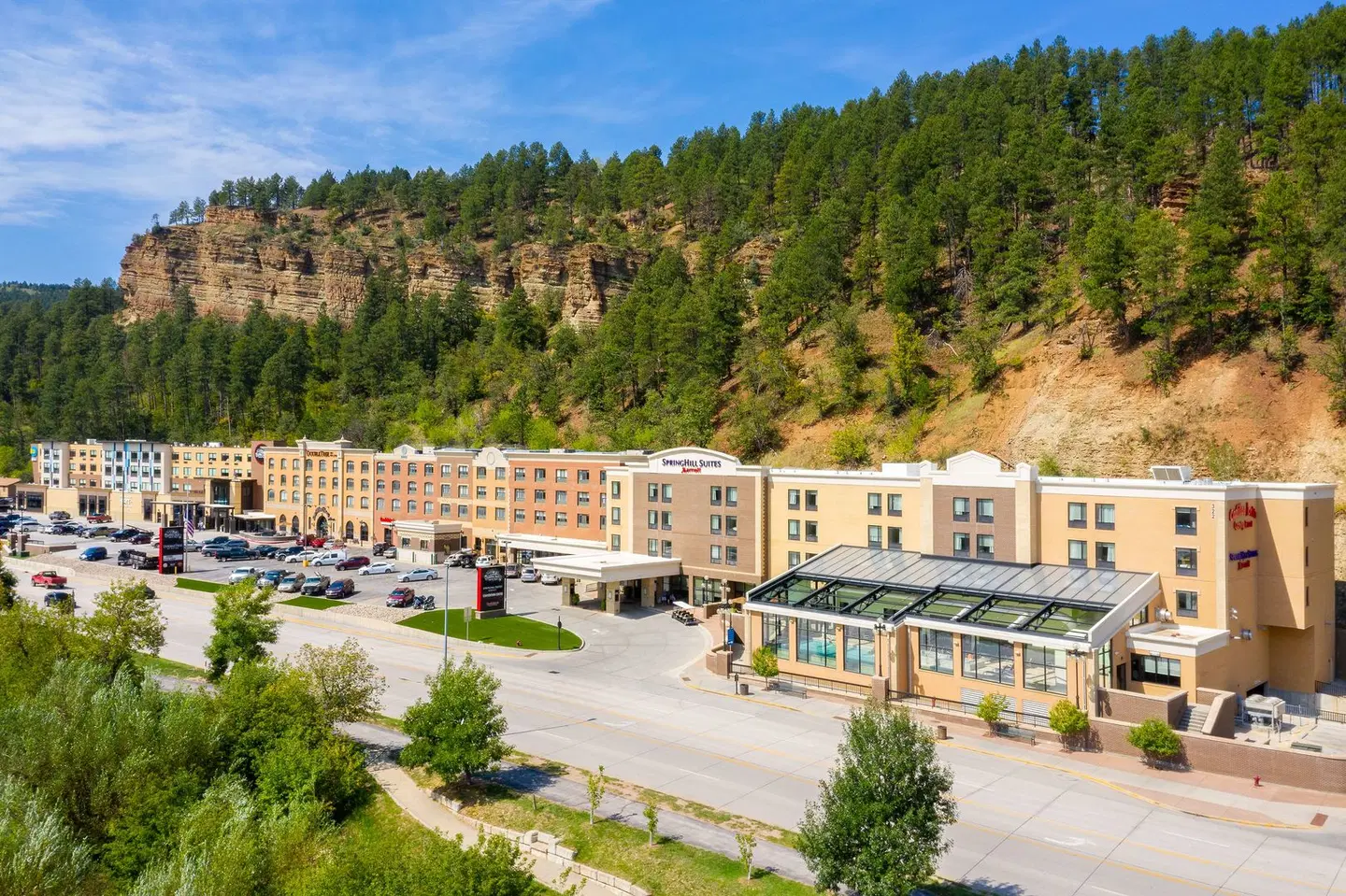 DoubleTree by Hilton Deadwood at Cadillac Jack's EXTERIOR