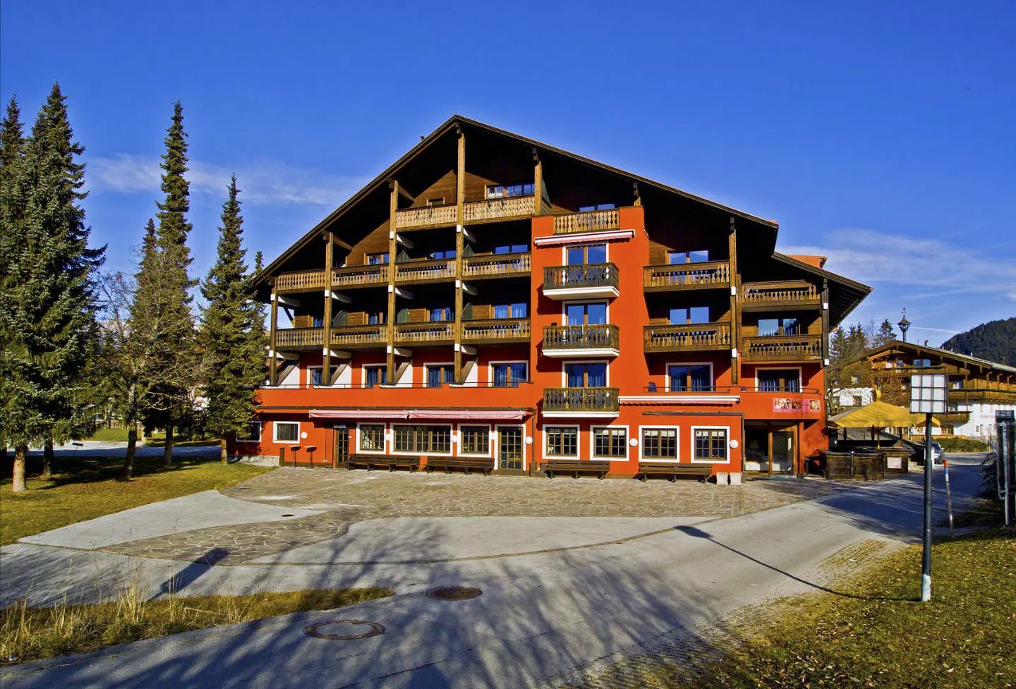 Hocheder EXTERIOR