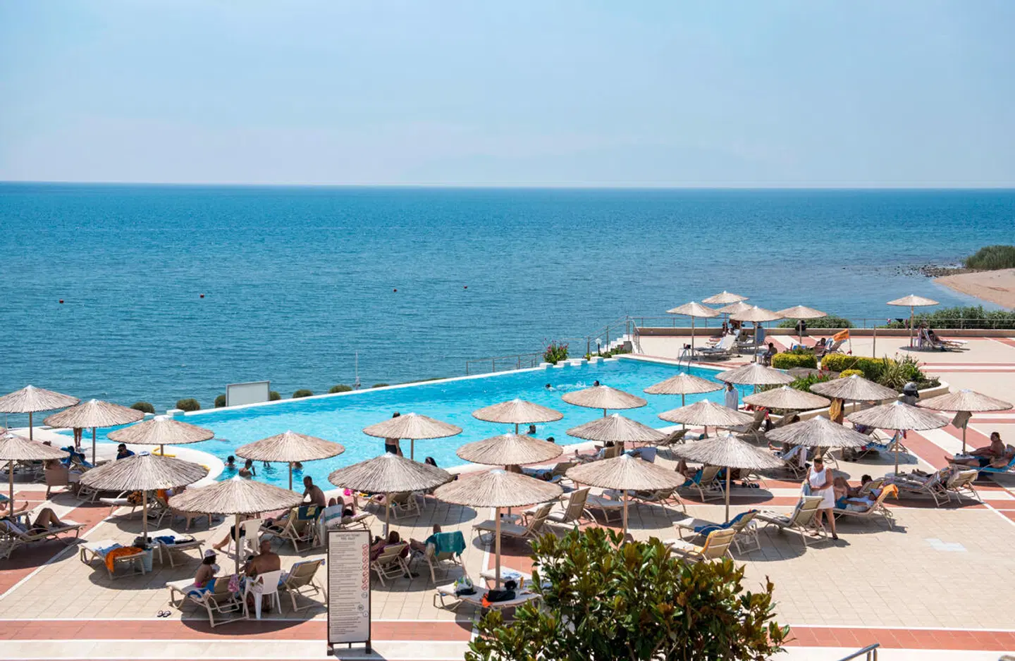 Ramada Plaza by Wyndham Thraki OUTDOOR_POOL