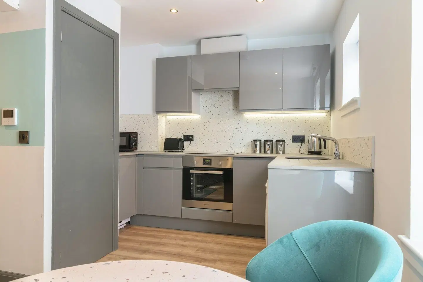Holyrood Aparthotel ROOM_EXAMPLE