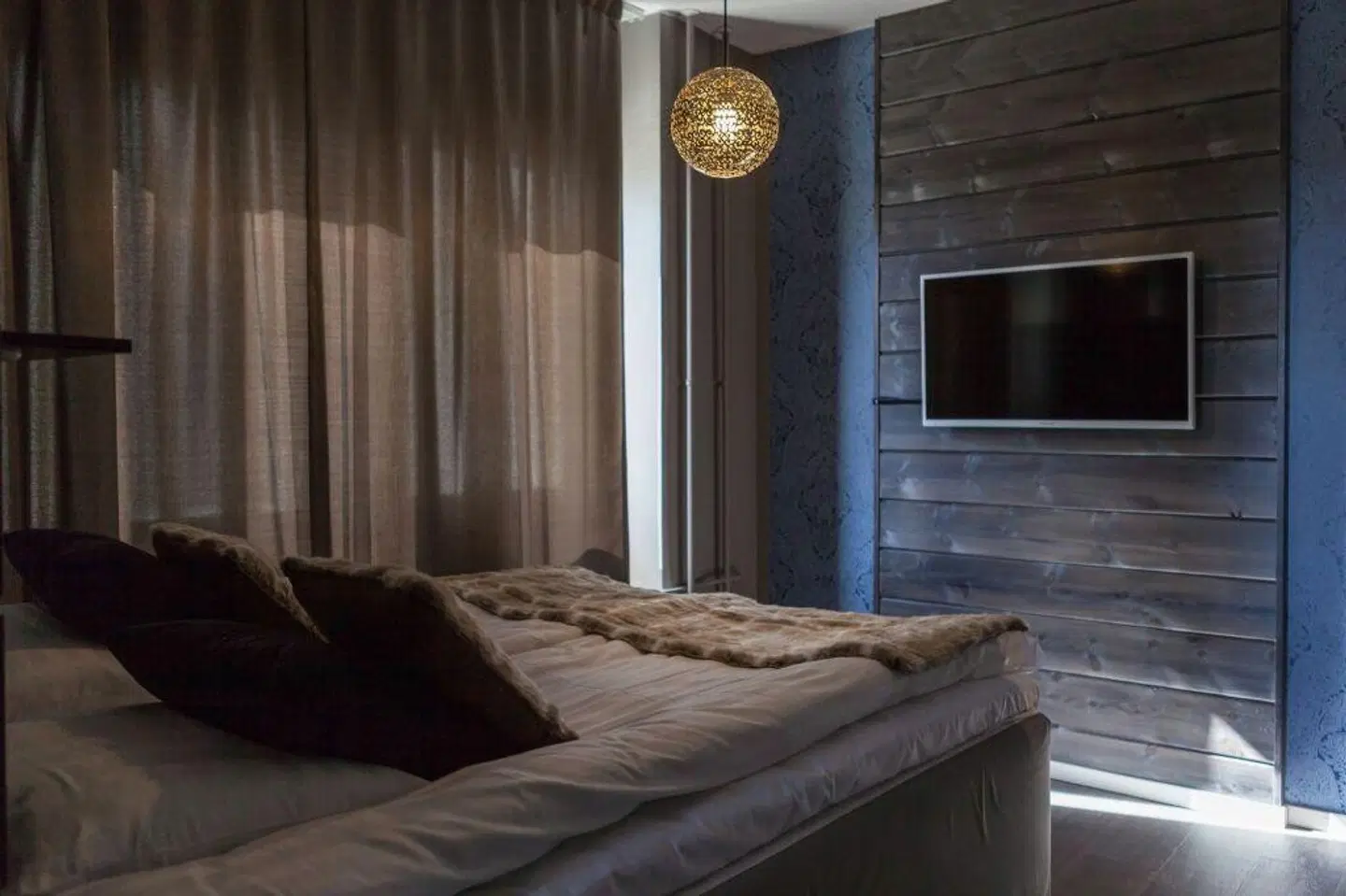 Golden Circle Suites ROOM_EXAMPLE