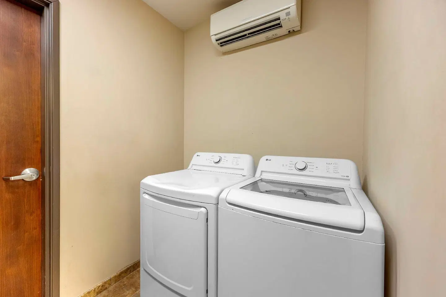 Best Western Plus Tupelo Inn & Suites ROOM_EXAMPLE